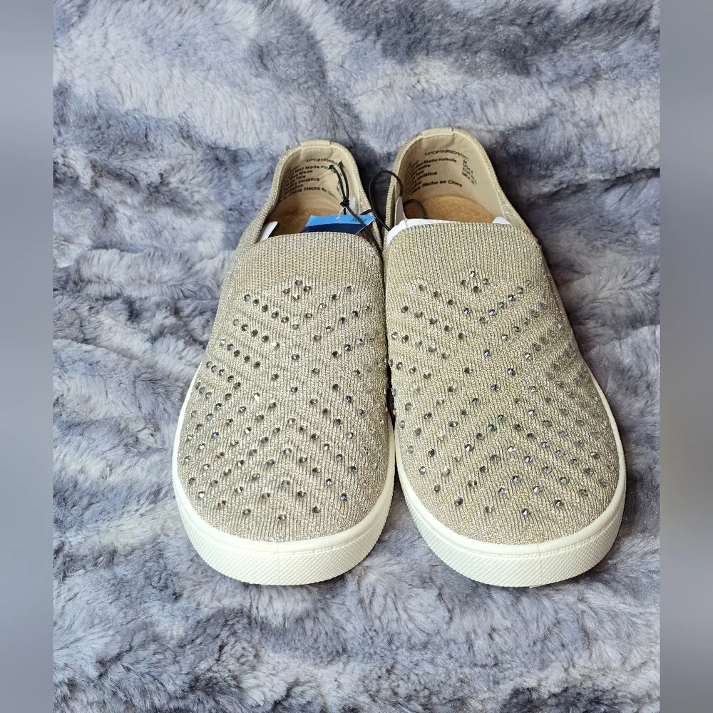 NWT NWT‎ WHITE MOUNTAIN Women's Bling Sneaker Cream And White
